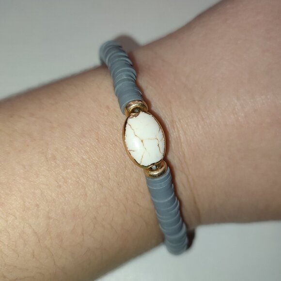 White and Gold Centerpiece Bracelet Gray Vintage Academia Bohemian Medium Size - Picture 7 of 7